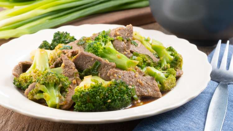 keto beef and broccoli are a deliciously easy keto lunch