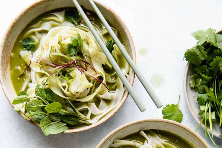 easy green curry noodles are a bold and bright gluten free vegan pasta recipe