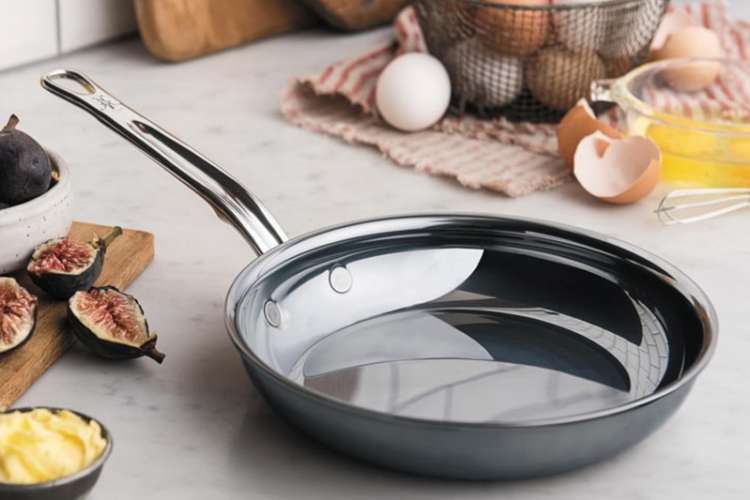 Detailed Buying Guide to Oven Safe Skillets in 2022 – Dalstrong