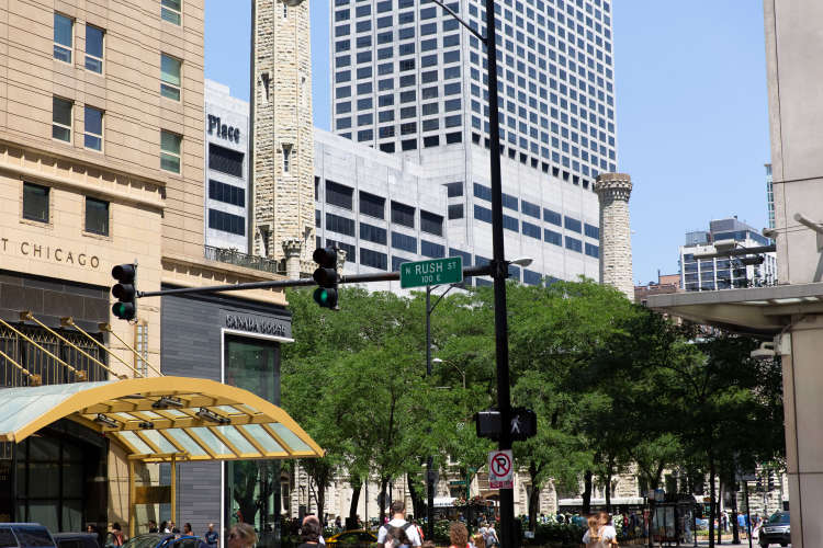 there are plenty of chicago pizza tours to book today