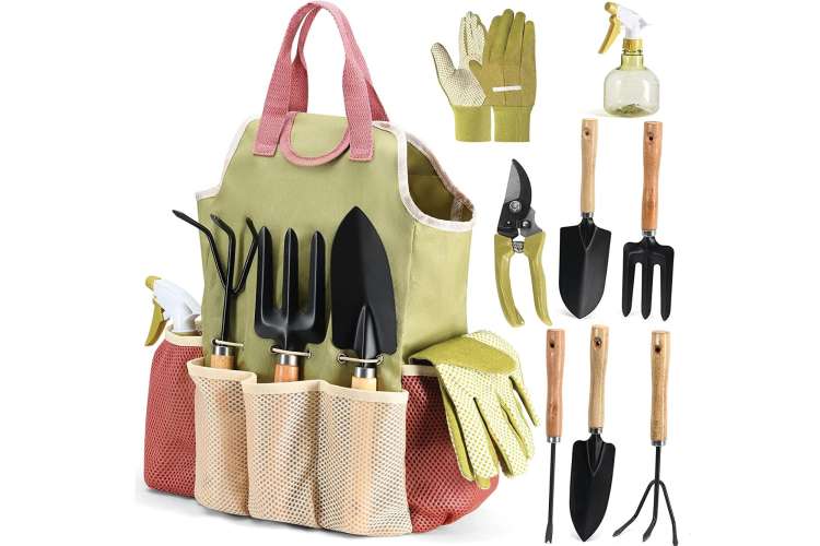 A gardening set is a great Christmas gift for moms who garden.