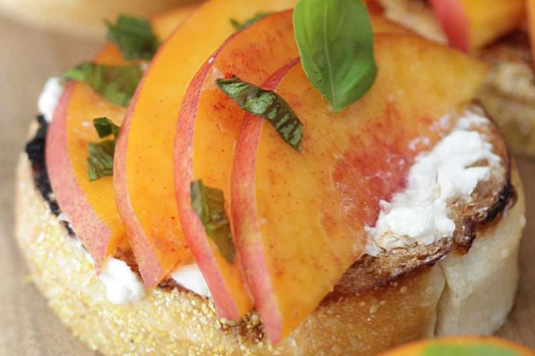 peach burrata toast