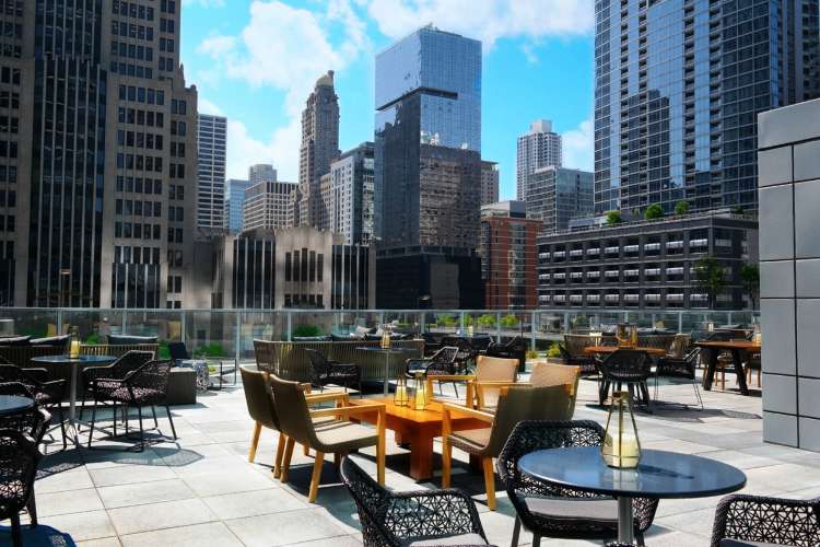 a sunny rooftop restaurant in Chicago