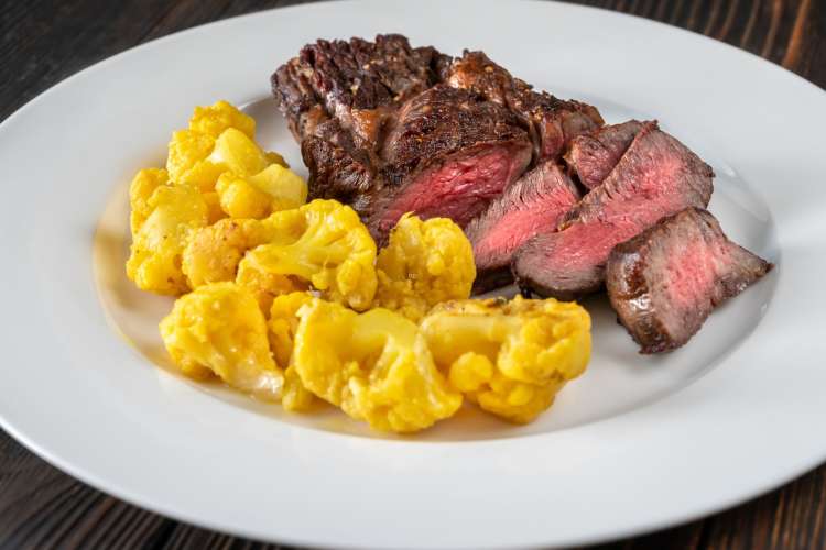 steak with curried cauliflower