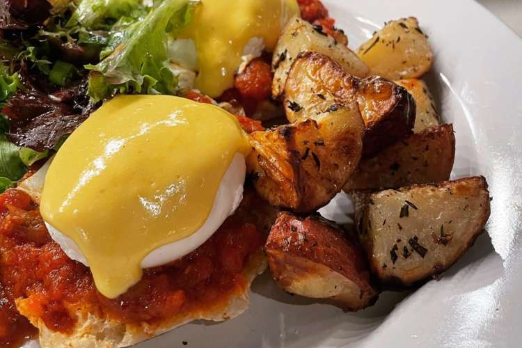 Moroccan eggs Benedict