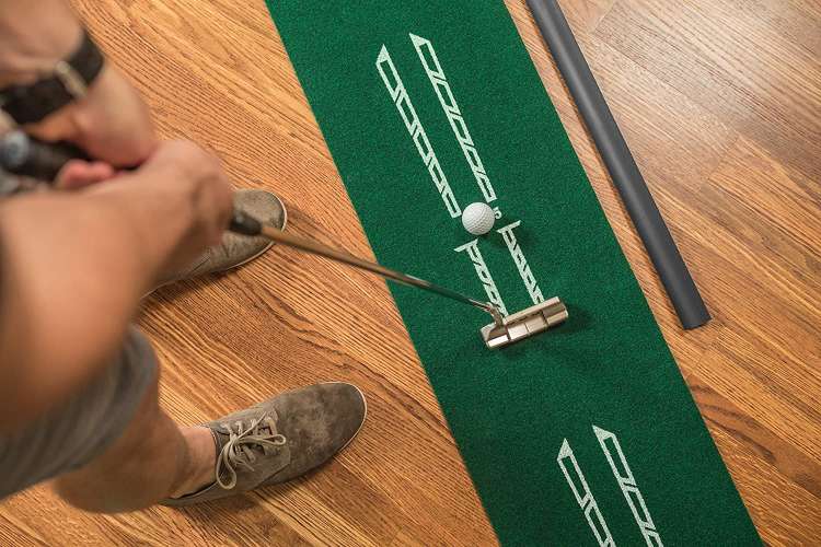 indoor putting green