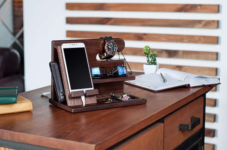 wood phone docking station