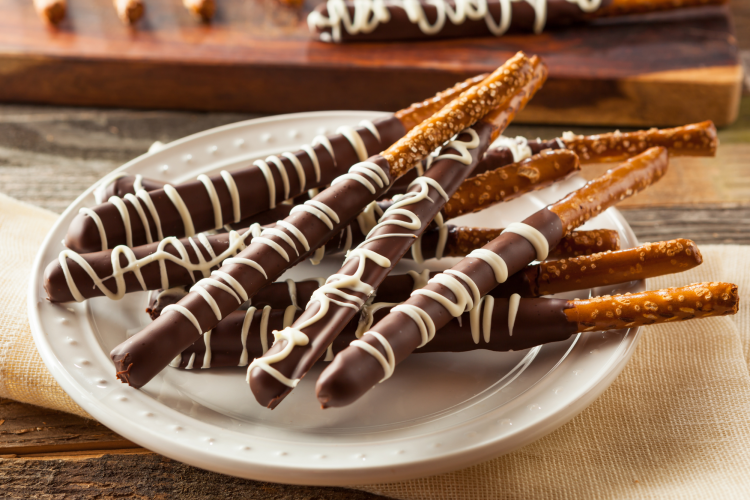 chocolate covered pretzels are fun party snack ideas