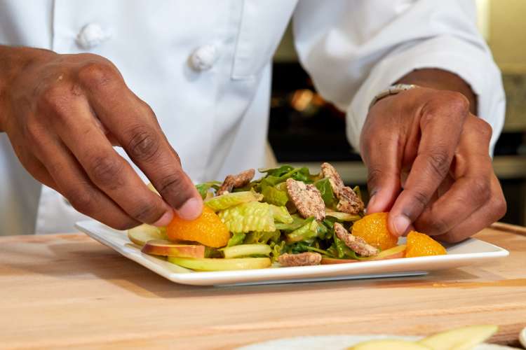 cooking classes are a fun date idea in atlanta