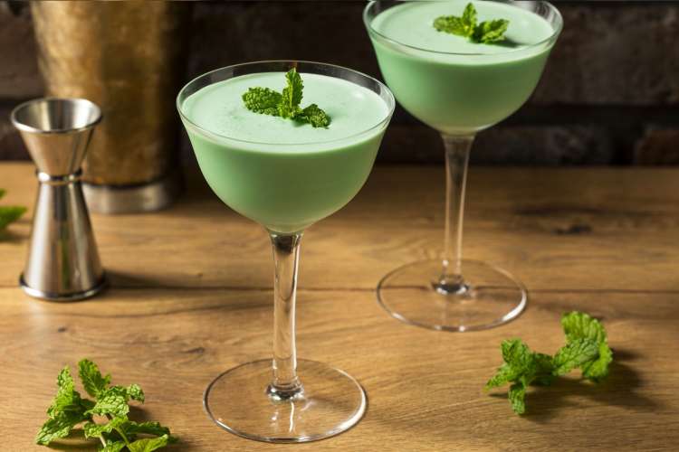 the grasshopper is one of the best new orleans drinks