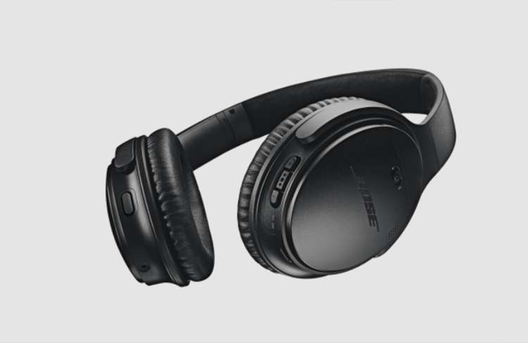 bose headphones are a great christmas gift for men