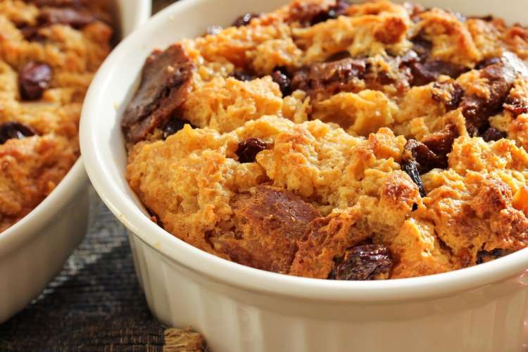 bread pudding is a traditional irish food