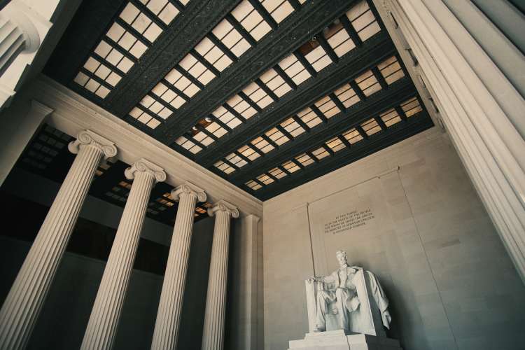 the lincoln memorial is a must-see place in washington, d.c.