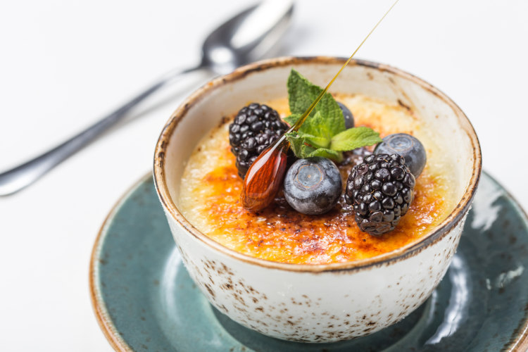 A bowl of crème brûlée