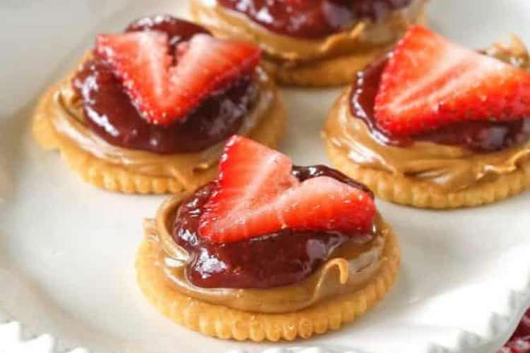 double strawberry cookie butter bites is a twist on the classic peanut butter