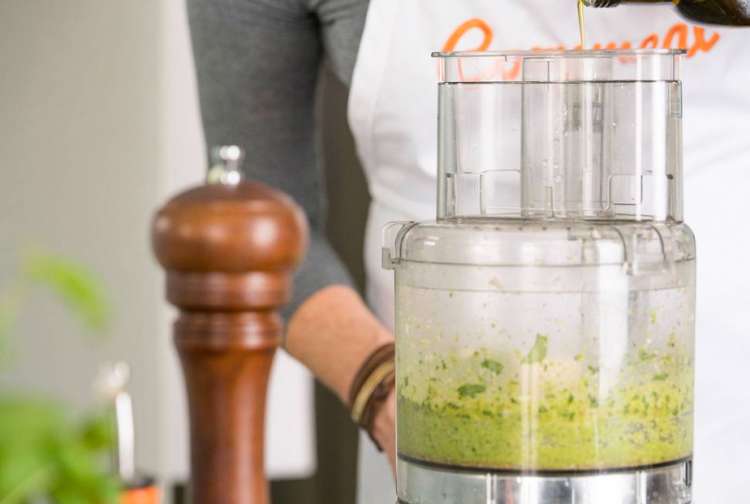 a food processor is one of the best vegan foodie gifts