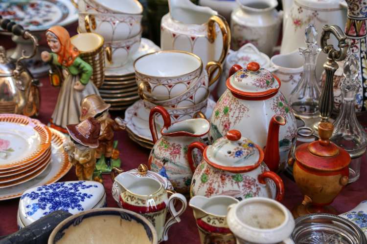 visit the indoor brooklyn flea market during winter in nyc