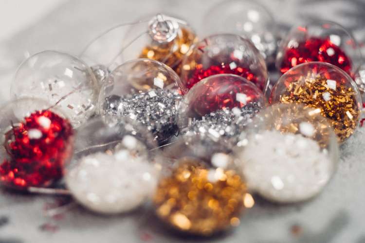 homemade christmas ornaments with glitter