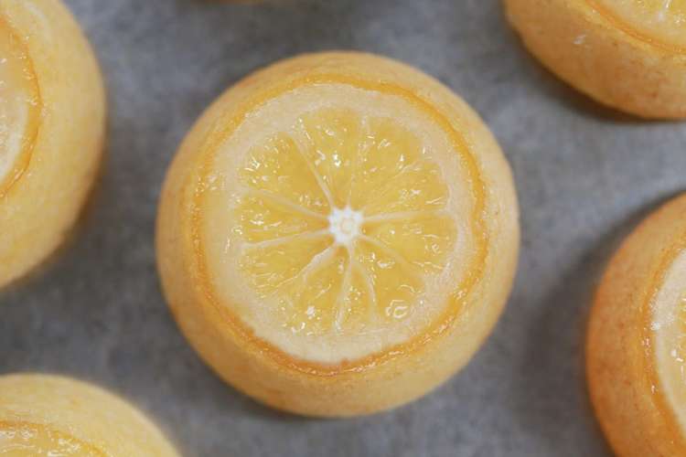 Make Sansa's lemon cakes for a Game of Thrones recipe everyone will love