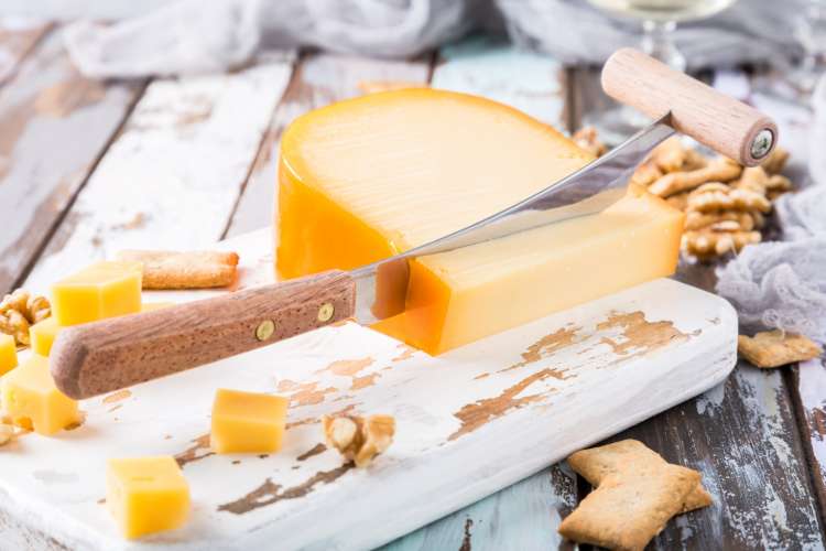 red burgundy and gouda is a class wine and cheese pairing