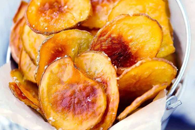 homemade potato chips are crispy and easy