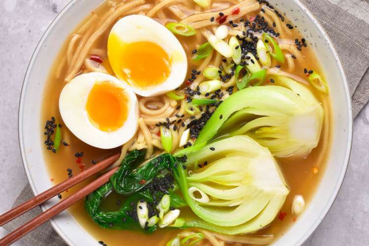 keto ramen is a low carb keto lunch idea