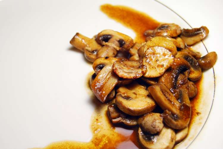 mushrooms are a traditional chinese new year food