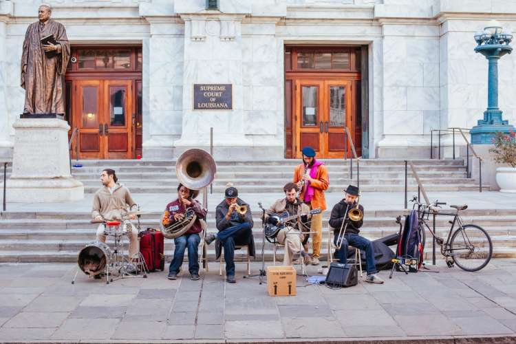 street musicians playing in new orleans