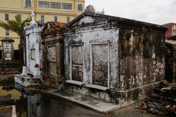 the st. louis cemetery no. 1 and 2 tour is one of the best new olreans ghost tours