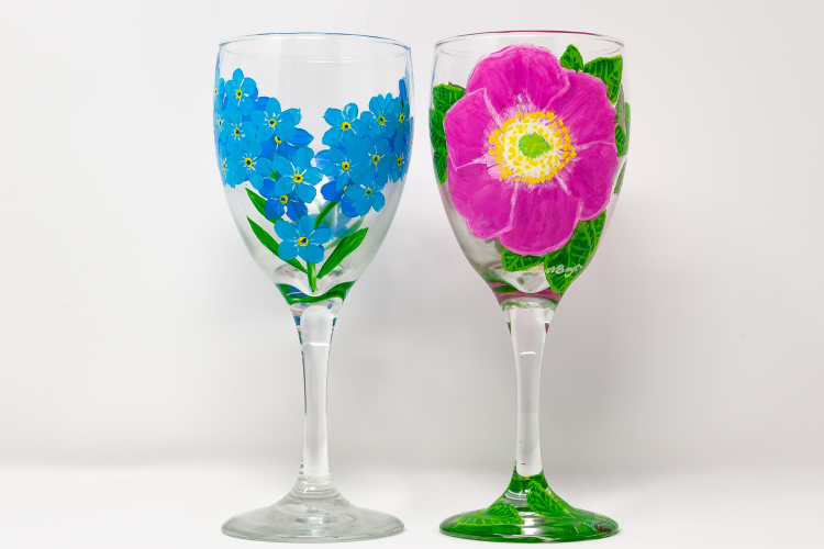 painted wine glasses with flower decor