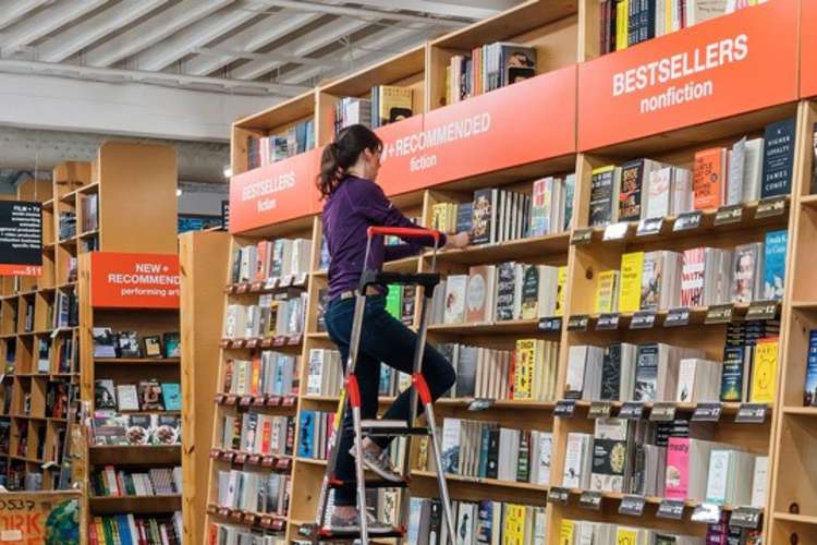 powell's bookstore in portland