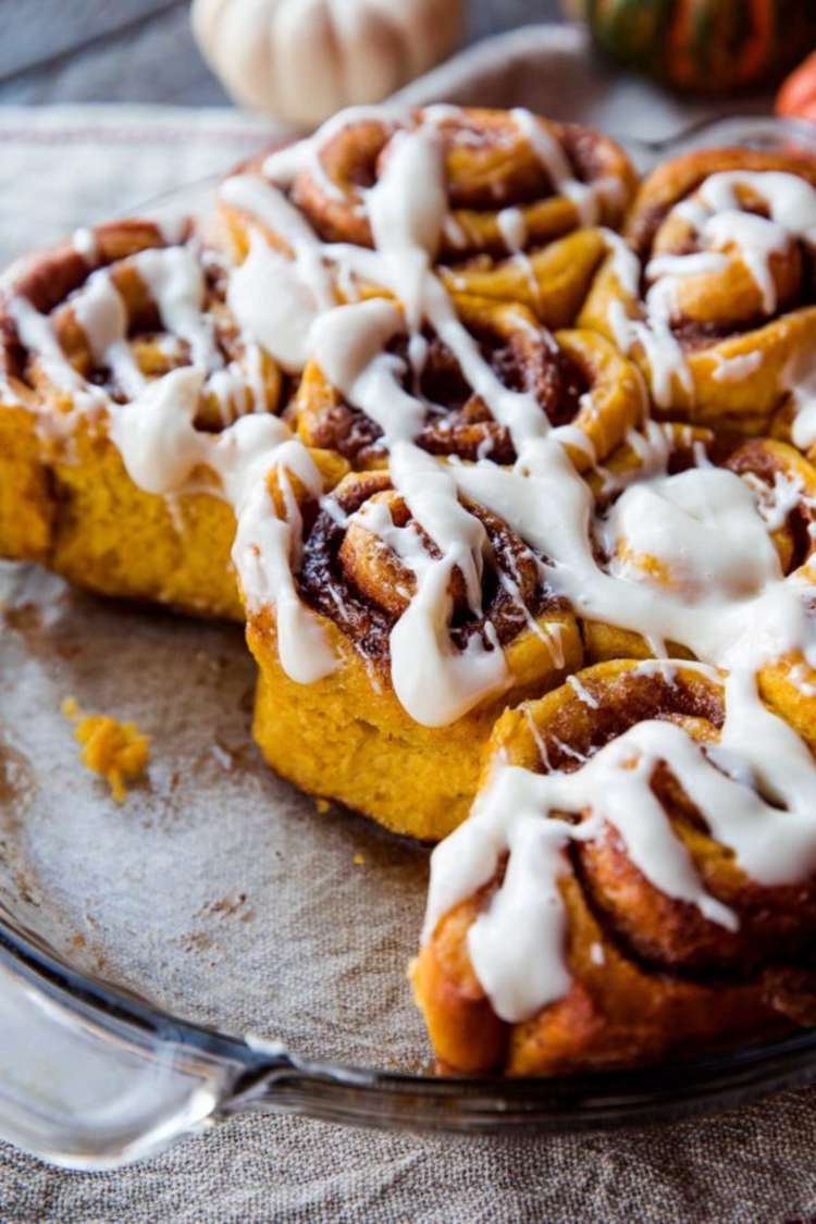 Pumpkin Cinnamon Rolls