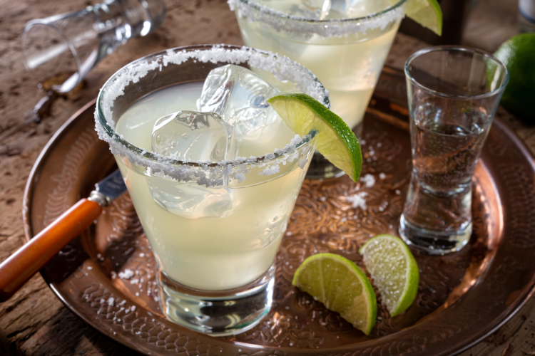 learn to make margaritas in an online mixology class