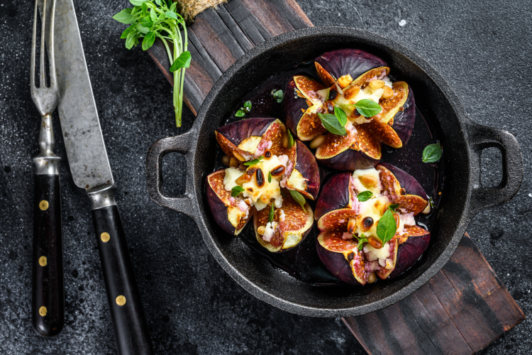 roasted figs cooking in a dutch oven