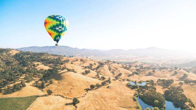 hot air balloon rides are a great gift idea for him