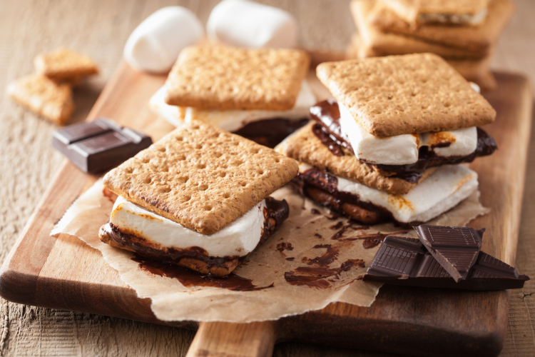 s'mores with graham crackers, chocolates and marshmallows