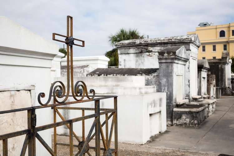 new orleans cemetery tours are some of the best new orleans tours