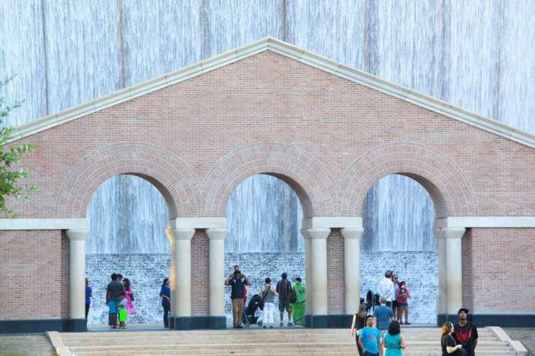 waterfall park is a fun date idea in houston