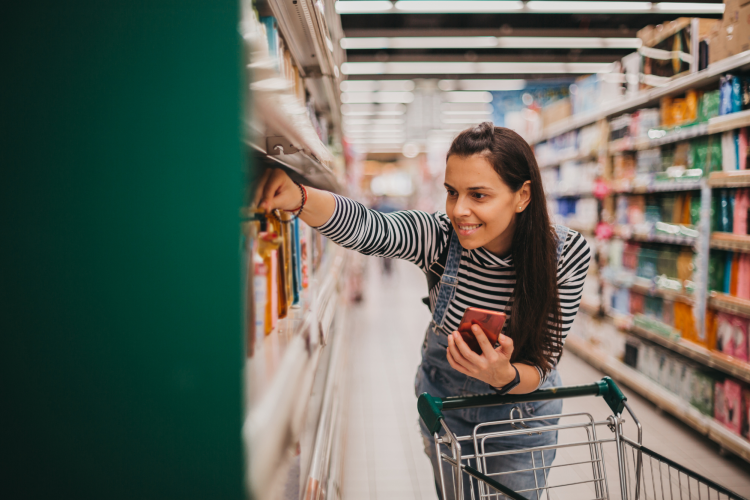 buy generic brands to save on groceries