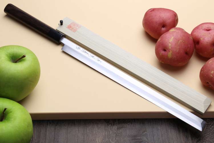 How brittle is a Japanese knife - chipping & breaking - ChefPanko