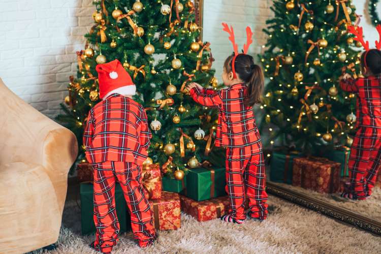 family-christmas-party-ideas-53-festive-ideas-in-2025-classpop