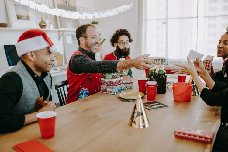 20 Office Holiday Gift Exchange Tips and Ideas