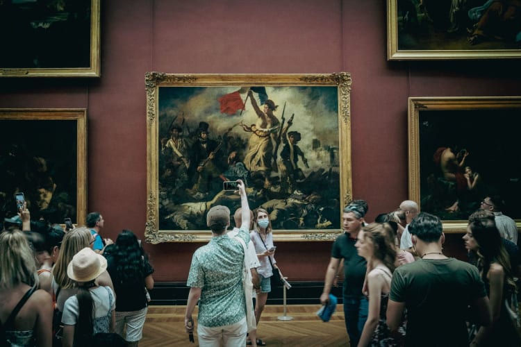 family bonding activities can include visiting a gallery or museum