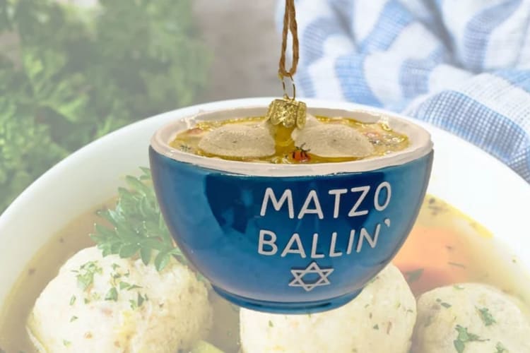 this Hanukkah gift is perfect for those wanting to celebrate both Hanukkah and Christmas