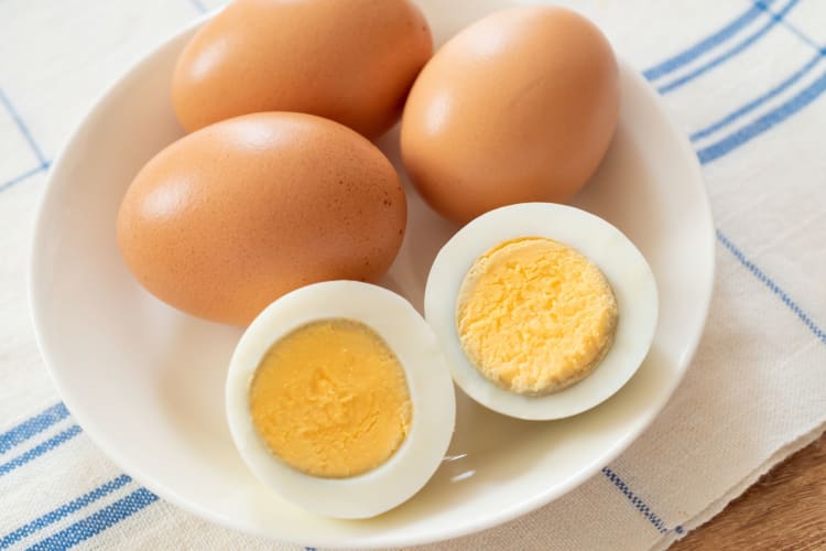 Boiled eggs rank among the best 7-Eleven healthy snacks. 