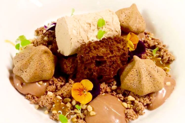 A chocolate mousse and cookie crumble dessert