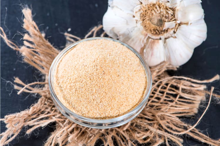 Made from garlic cloves, garlic powder is white to cream in color and is essential to any list of spices. 