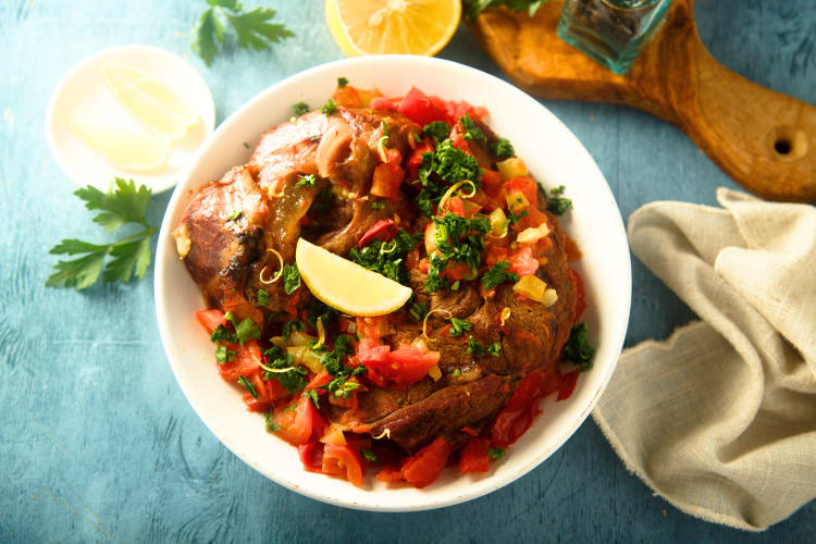 This hearty bowl of ossobuco is the perfect Milan food to warm your stomach on cool nights. 