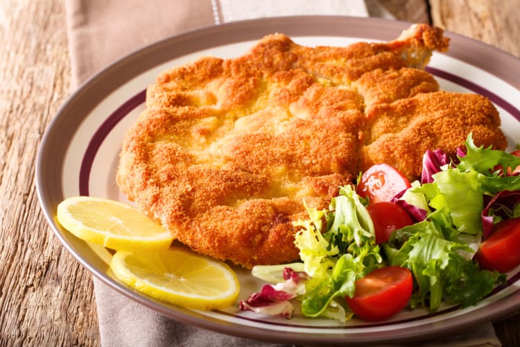Cotoletta alla Milanese is a delicious Milan food.