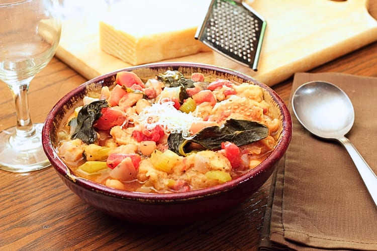Ribollita is a Florence food that is a type of stew. This one is made of white beans and vegetables.